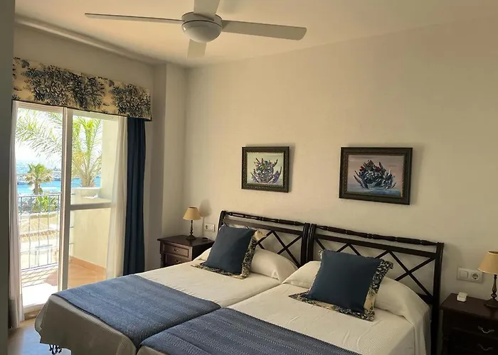 Lyrioshomes Precioso Puerto De Естепона